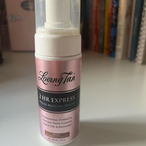 Loving tan 2hr express in shade dark! Only used on my legs once. Like new!